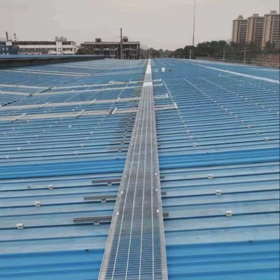 Aluminium Photovoltaic Solar Rooftop Walkway Catwalk System Anti Slip